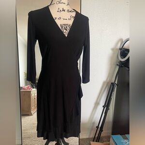 Professional Work Attire with a feminine Twist!
Size Medium